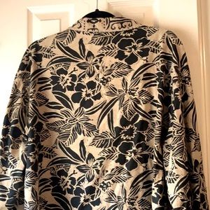 Chico’s 100% Cotton Tan & Black Jacket M/L